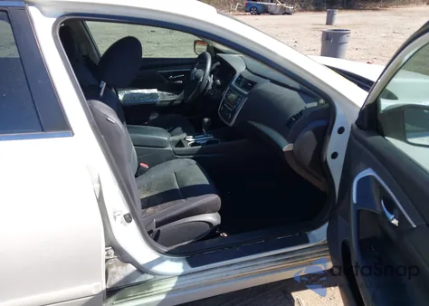 2017 Nissan Altima 2.5 Sr z USA, uszkodzony, nr VIN 1N4AL3AP3HC142108